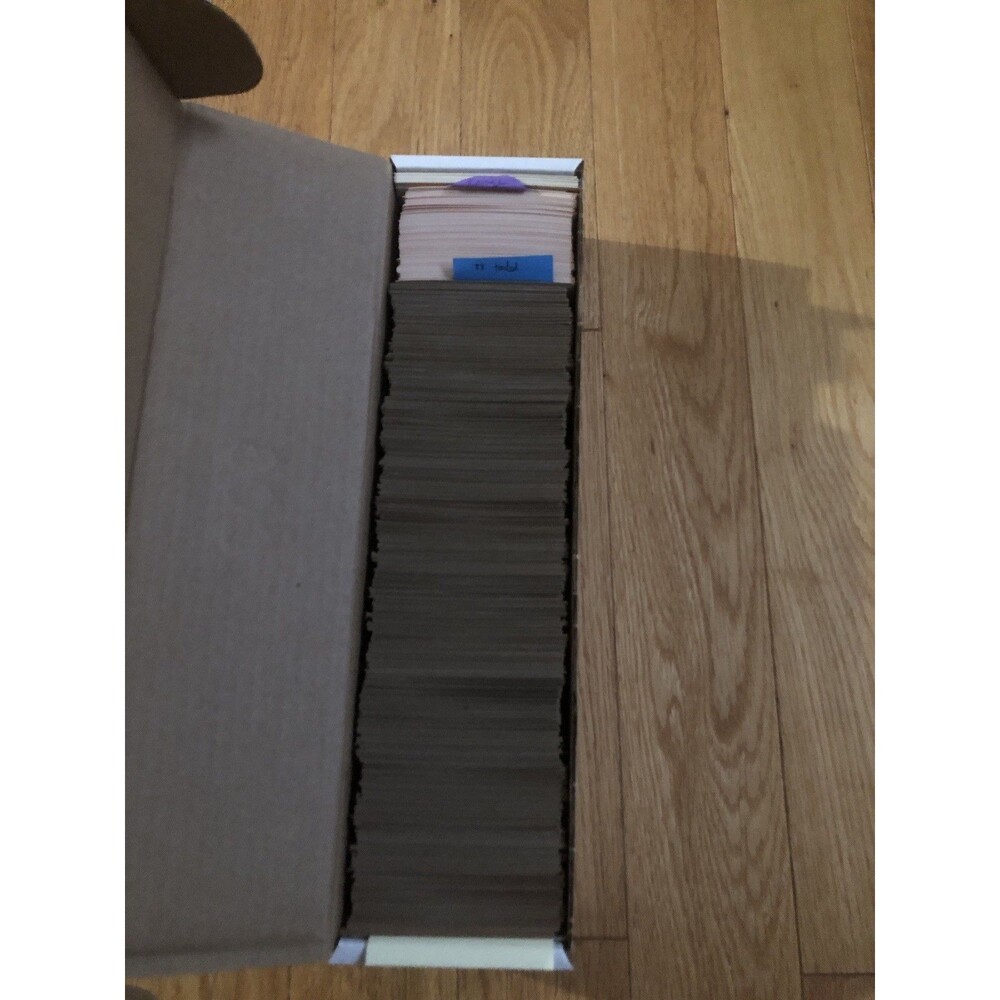 Vintage Topps 1988 Baseball Cards MLB‎ 800 + Cards in Box - Picture 3 of 3